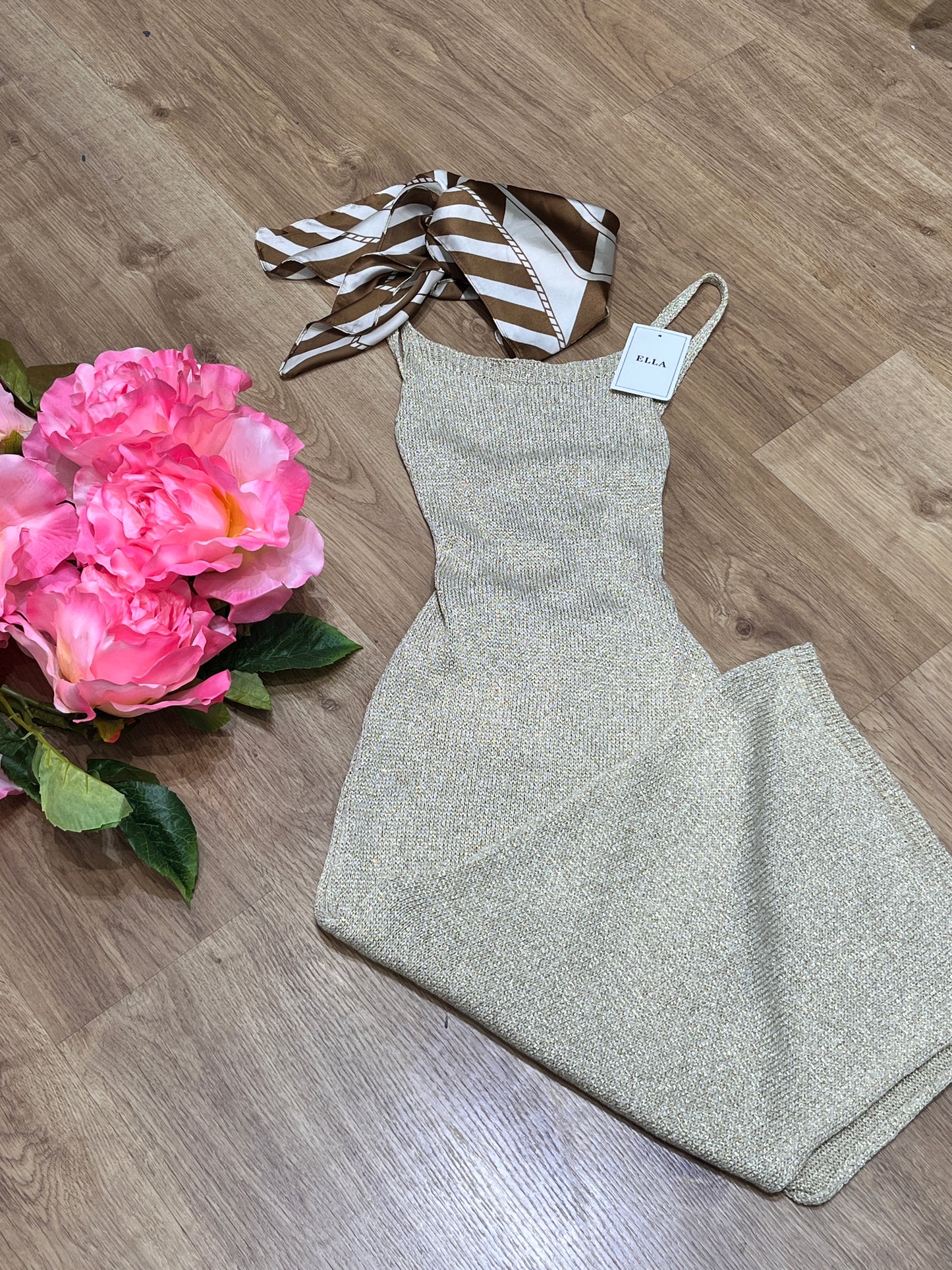 ✨ VESTIDO DE PUNTO BRILLANTE CON TIRANTES FINOS - ELEGANTE, AJUSTADO Y CON ESTILO MINIMALISTA | IDEAL PARA VERANO Y EVENTOS ESPECIALES