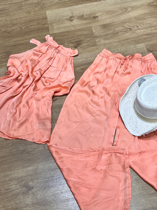 BLUSA SIN MANGA Y PATALON FLUIDO