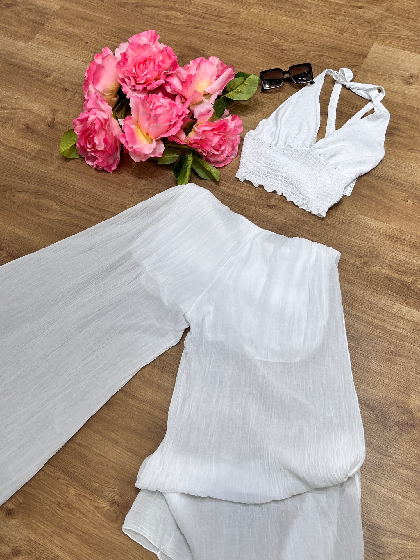 Conjunto Veraniego Blanco de 2 Piezas: Top Halter + Pantalón Palazzo de Gasa – Estilo Fresco y Elegante